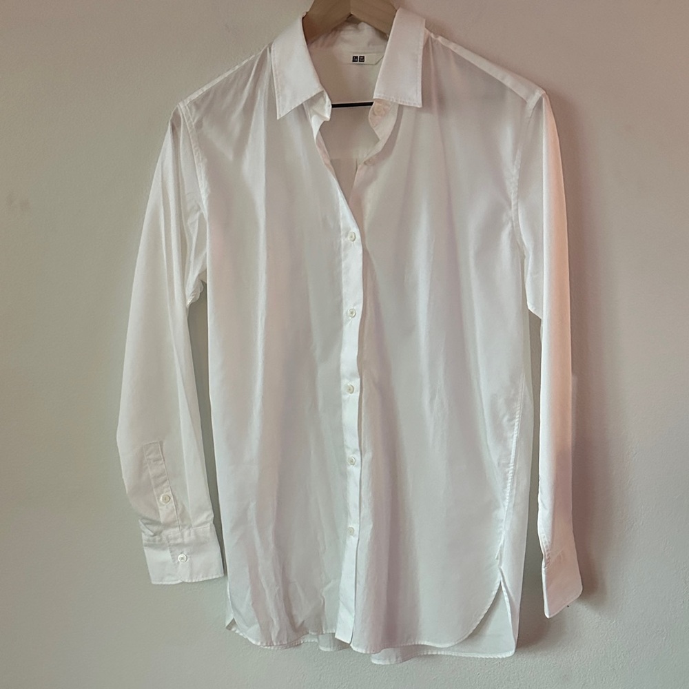 NWOT Uniqlo White Cotton Button Up Shirt